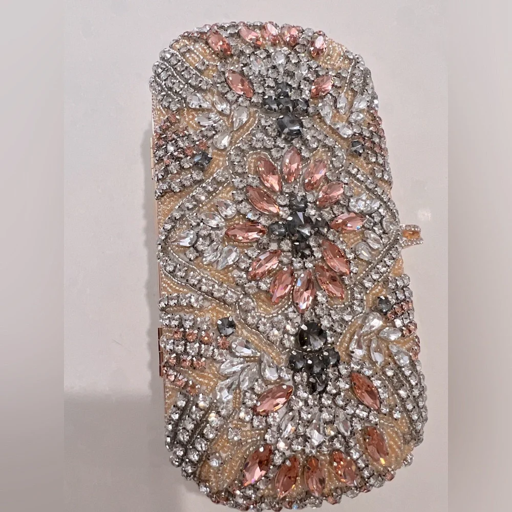 Nina Crystal Embellished Minaudiere Gelsey Clutch/Crossbody Chain Bag - Picture 3 of 15